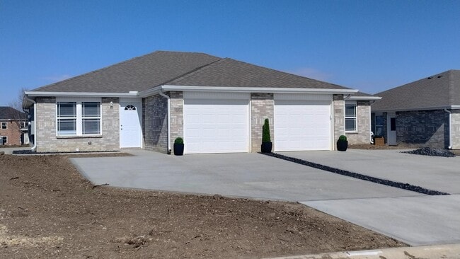 Building Photo - 1505 Coventry Ct