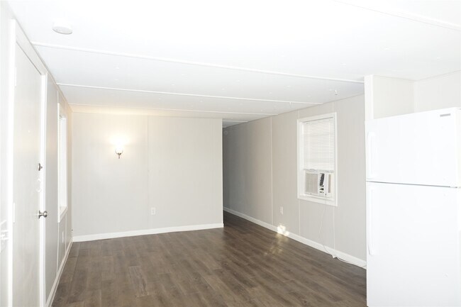 Building Photo - 8977 Gladewood