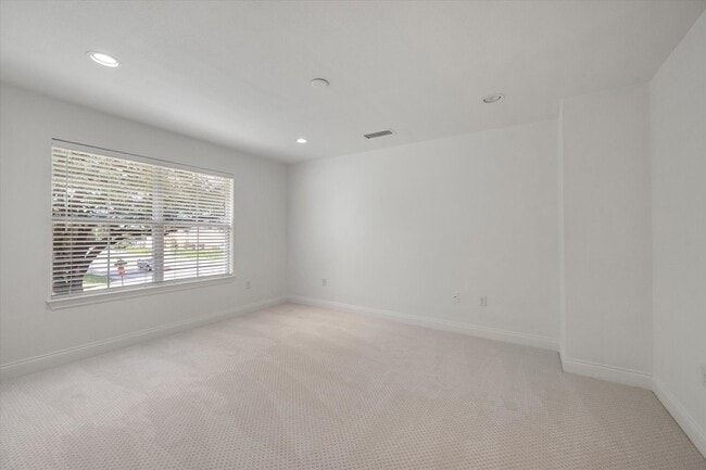 Building Photo - 5305 Emerson Ave