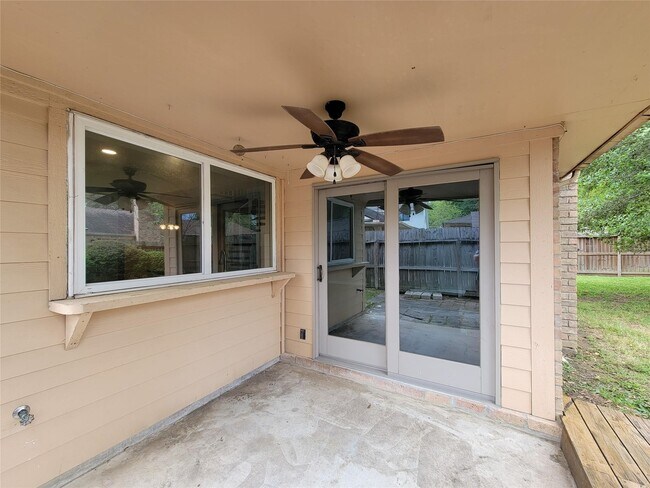 Building Photo - 5107 Prairie Creek Dr