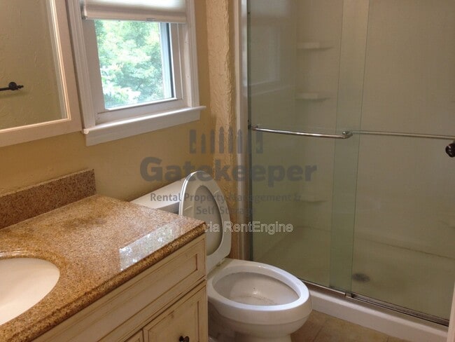 Building Photo - 105 Timberlane Trail