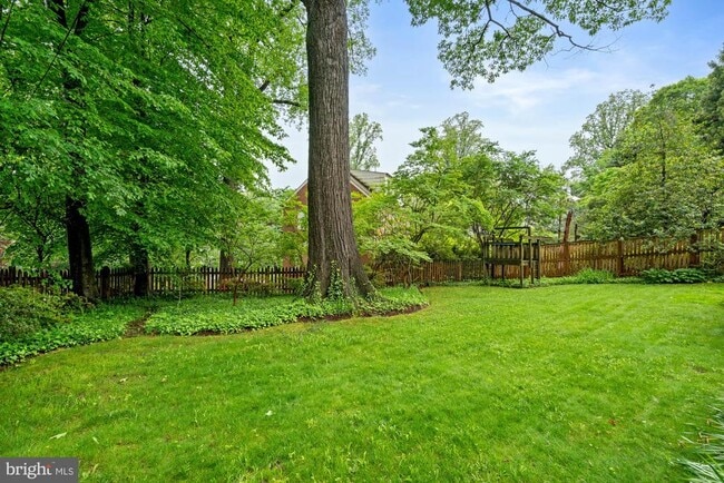Building Photo - 5222 Duvall Dr