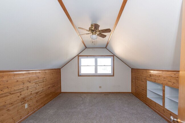 Building Photo - 3071 Neisel Ave