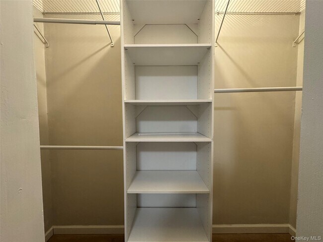 Building Photo - 621 2nd St