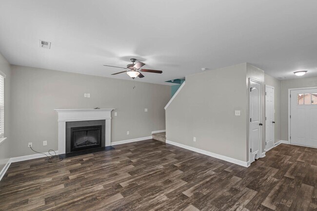 Building Photo - 3 Bed | 2.5 Bath | ~1,536 Sq Ft | Available for Rent