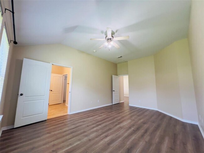 Building Photo - 6143 Galloway Ln