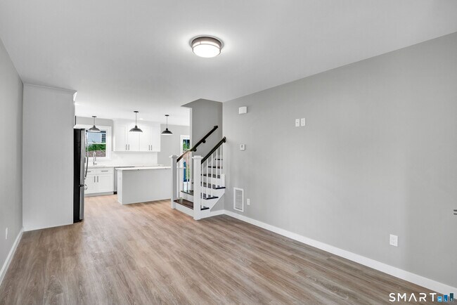 Building Photo - 29 Greeley Ln