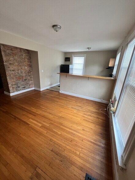 Building Photo - 5908 Cary Ave