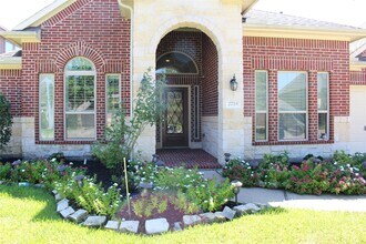 Building Photo - 27715 Halls Farms Ln