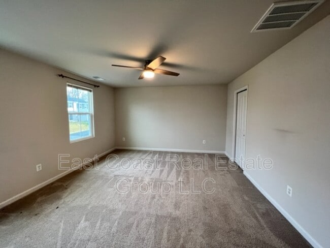 Building Photo - 216 Salida Trl