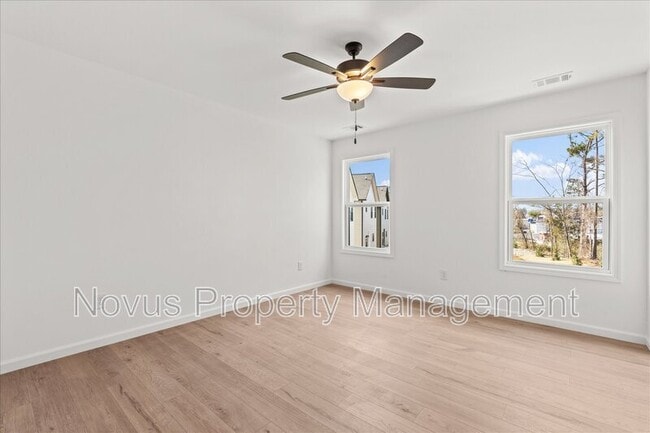 Building Photo - 105 Carroll Cir