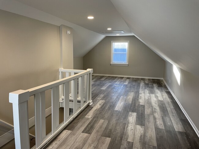 Building Photo - 3127 W Manitoba St