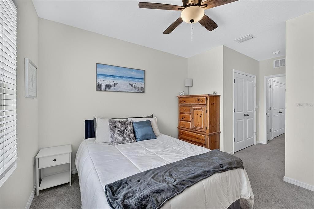 Building Photo - 33046 Major Oak Dr
