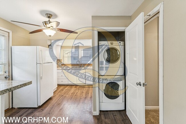 Building Photo - Available Now on Lake Fenton!!!