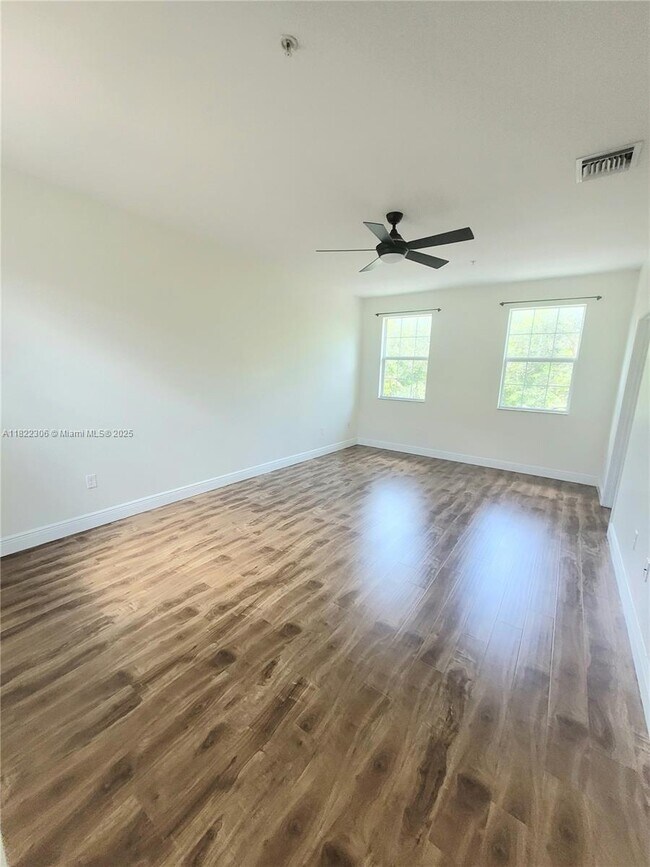 Building Photo - 1430 SW 147th Ter