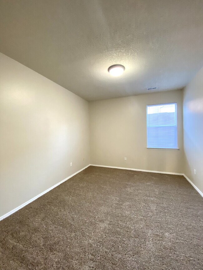 Building Photo - Corner Lot - 3 Car Garage -Enchanted Hills