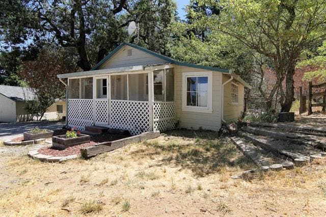 Building Photo - 24766 Skyland Rd