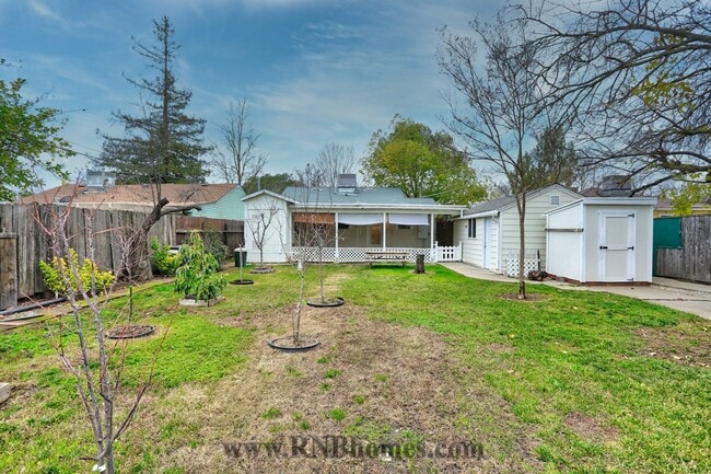 Building Photo - 3141 63rd St