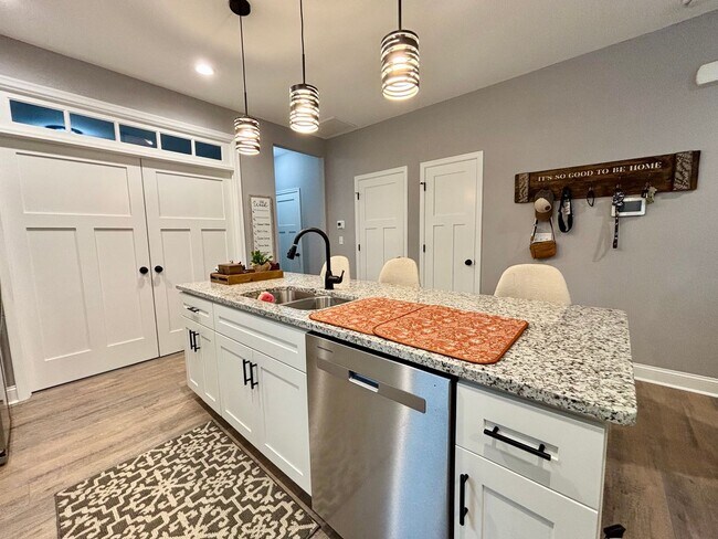 Building Photo - Gorgeous New Construction Home in Norfolk