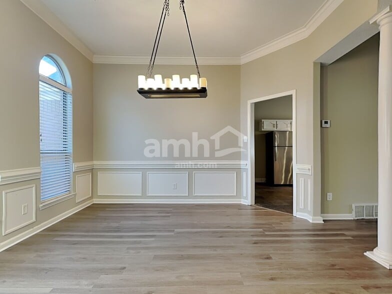 Building Photo - 1449 Albon Dr