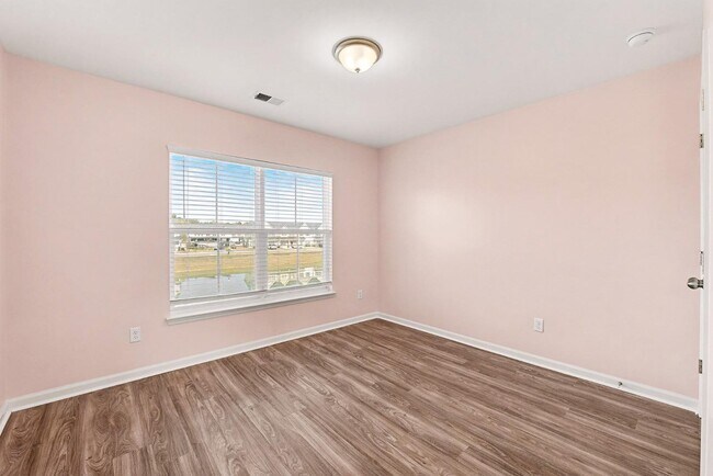 Building Photo - 342 Silverdrop St