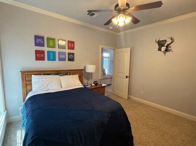 Building Photo - 769 Dumaine Dr