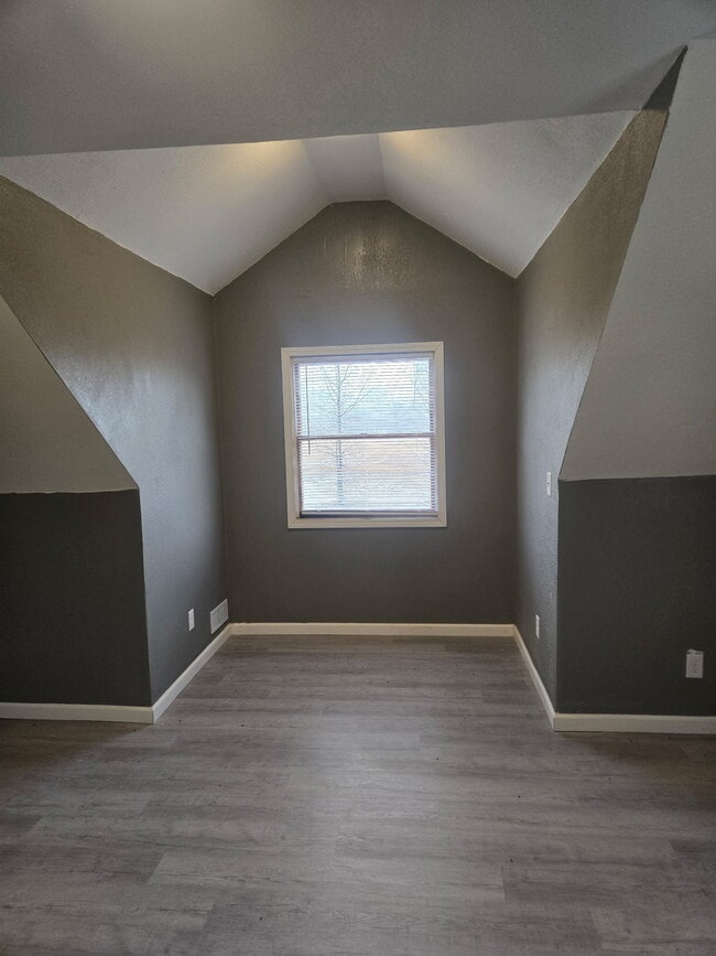 Building Photo - Drouillard