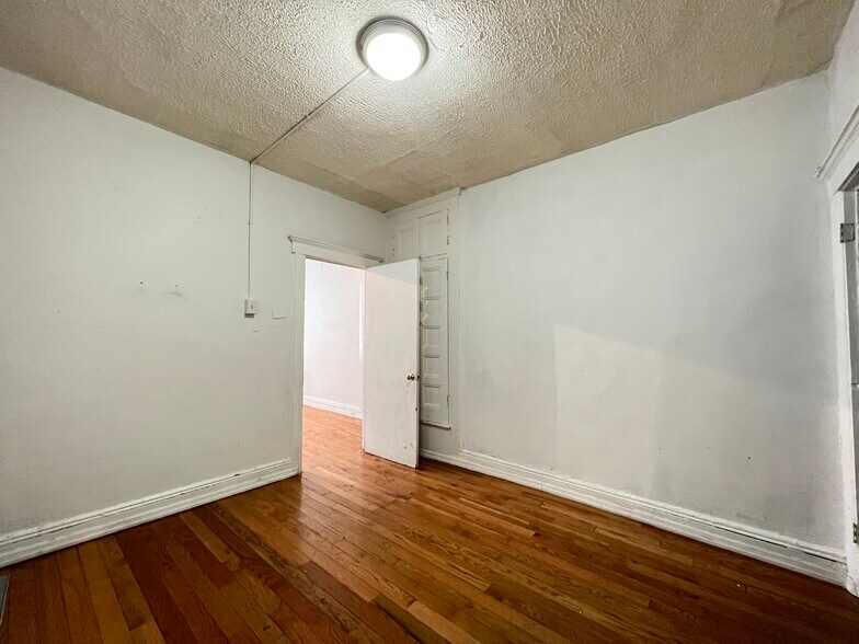 Unit 1R - 20 Morton Pl