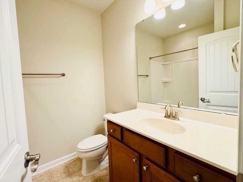 Bathroom - 3408 Schooner Dr