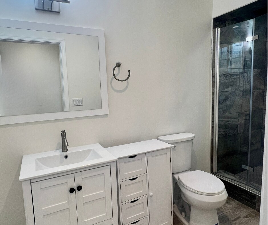 Building Photo - 12019 Sycamore St