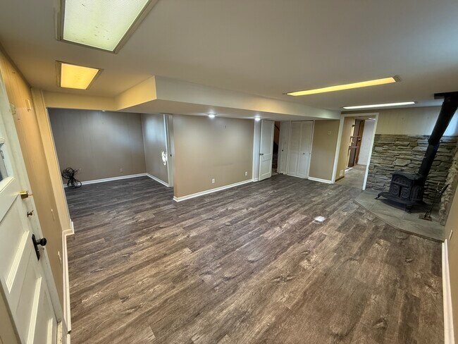 Building Photo - 2020 N 61st St