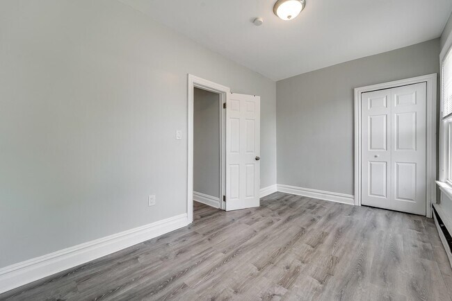 Building Photo - 214 Olean Ave