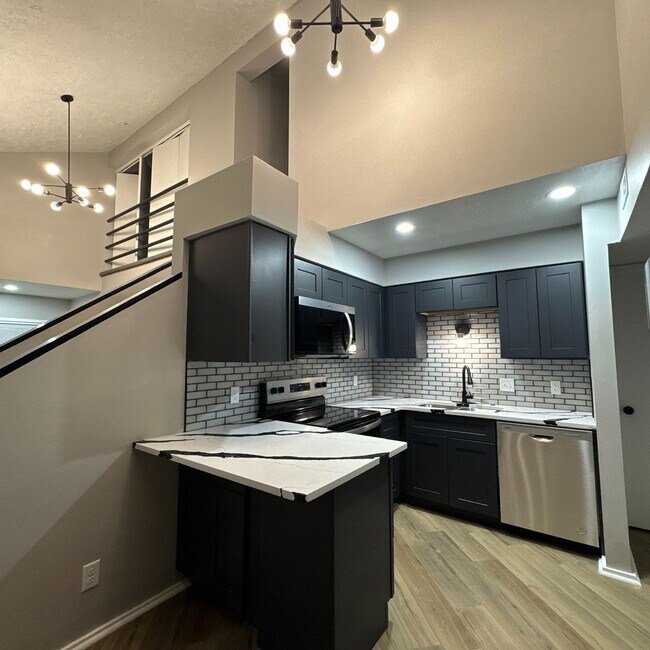 Building Photo - Luxurious 2-Bedroom Apartments with Modern...