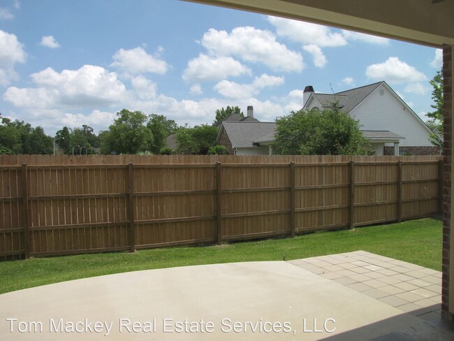 Building Photo - 3 br, 3 bath House - 13465 Quail Grove Ave.