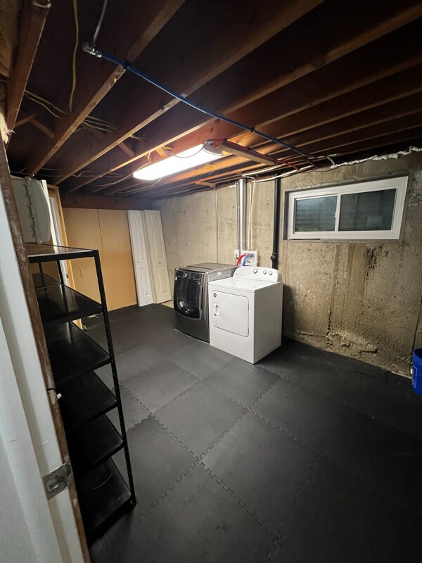 Building Photo - 1182 E 8320 S