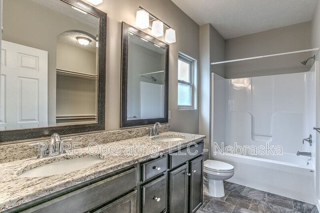 Building Photo - 16513 Heather St