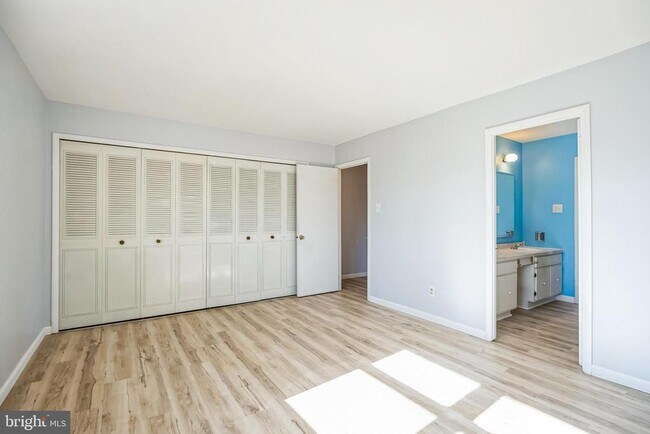 Building Photo - 29 Maureen Ct