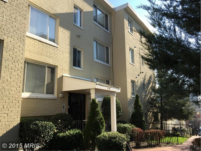 Building Photo - 713 Brandywine St SE