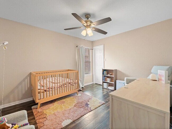 Building Photo - 3205 Chesington Dr