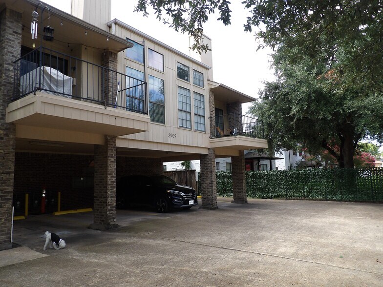 Building Photo - 3909 Rawlins St