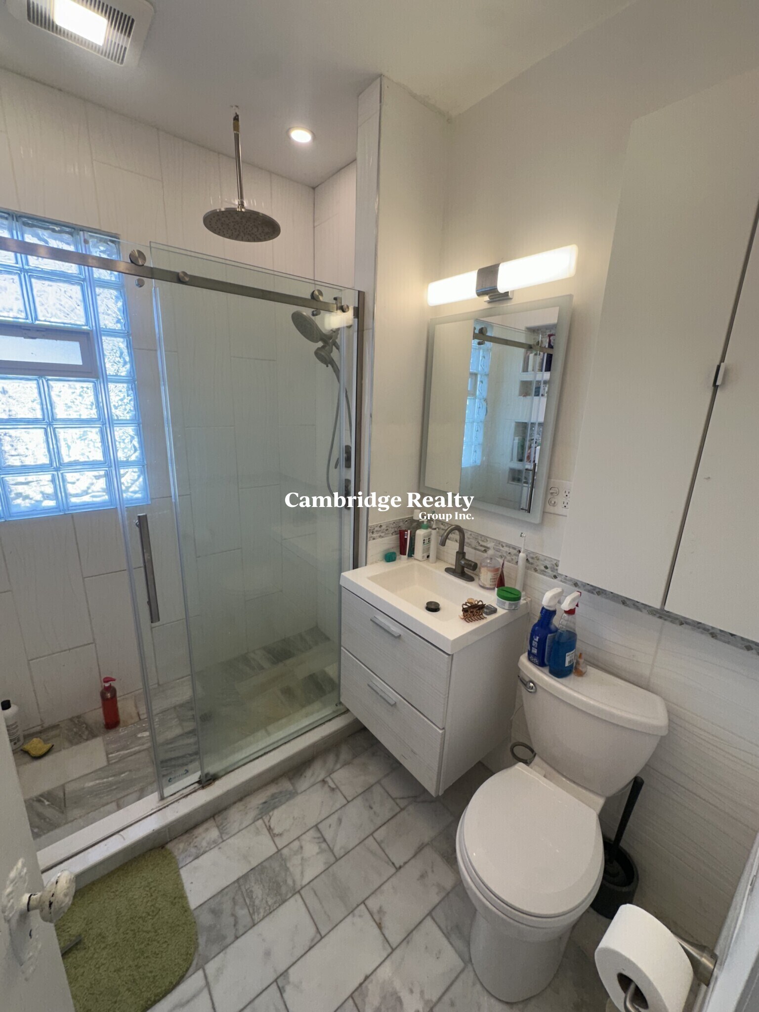 Building Photo - 221 Harvard St