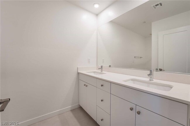 Building Photo - 9228 Desert Pearl Ave