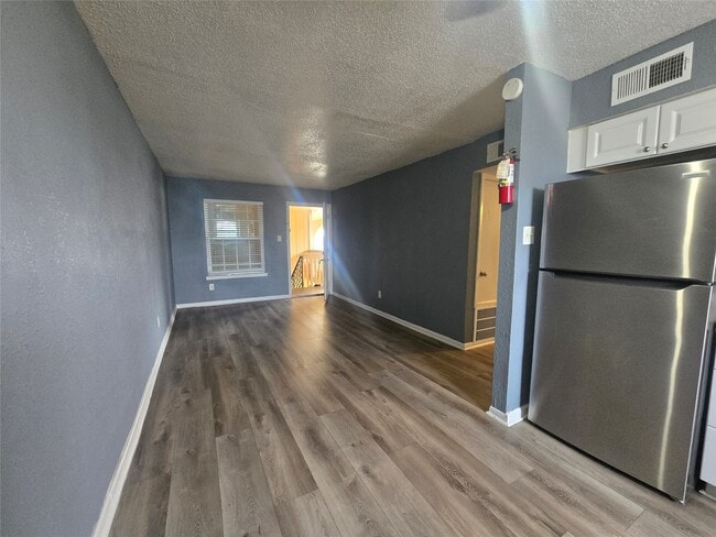 Building Photo - 2311 71st St