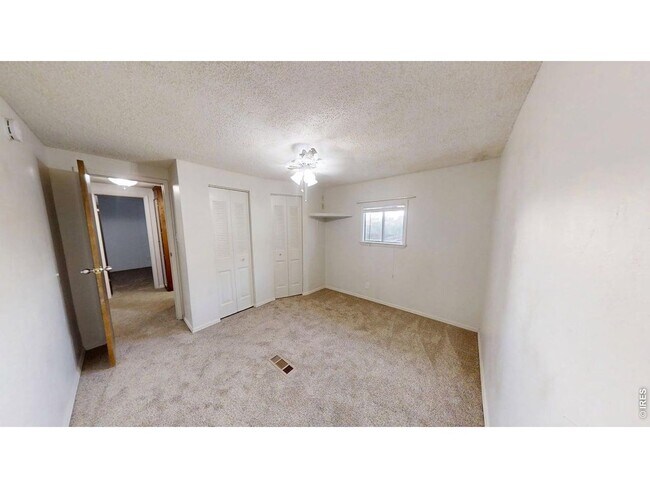 Building Photo - 114 Linden Dr