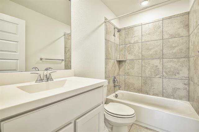 Building Photo - 1301 Saddle Ridge Dr