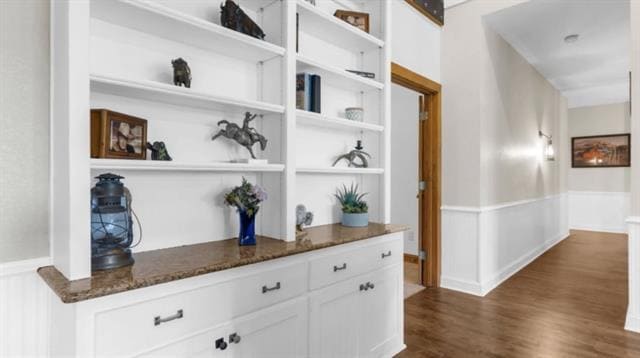 Building Photo - 218 River Oaks