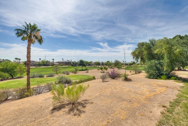 Building Photo - Beautiful Single-Story Residence in Premier Golf Course Community