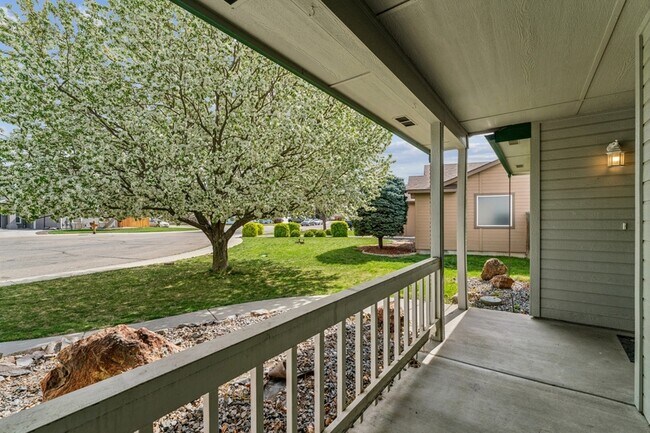 Building Photo - 12566 W Norristown St