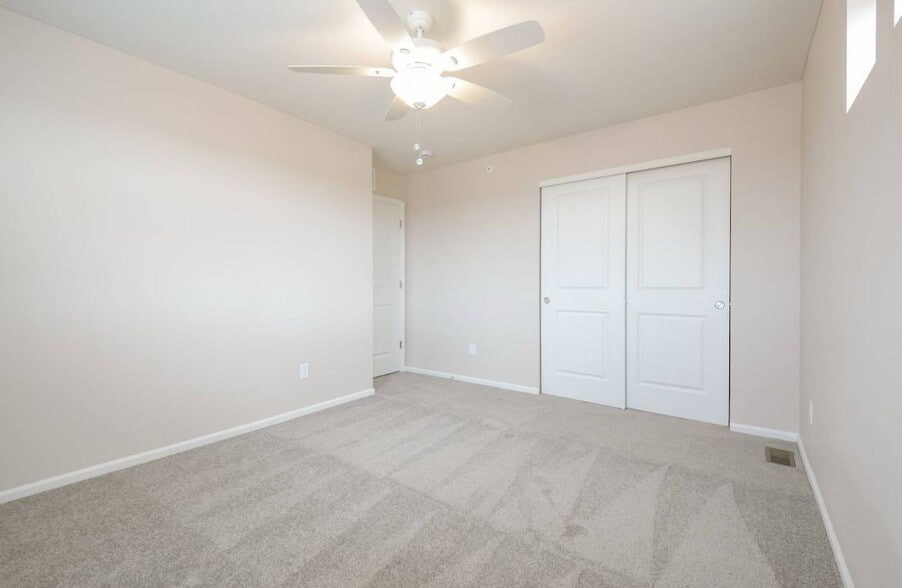 Building Photo - 10137 Scranton Way