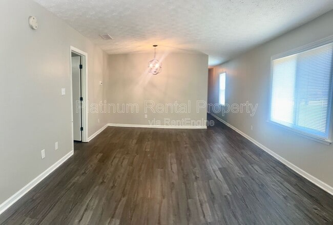 Building Photo - 1614 Riverside Trail NE